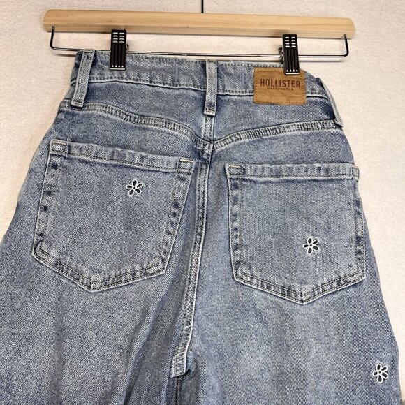 Hollister Daisy Embroidered Jeans Ultra High Rise Light Blue Wash Size 23R - Picture 6 of 8